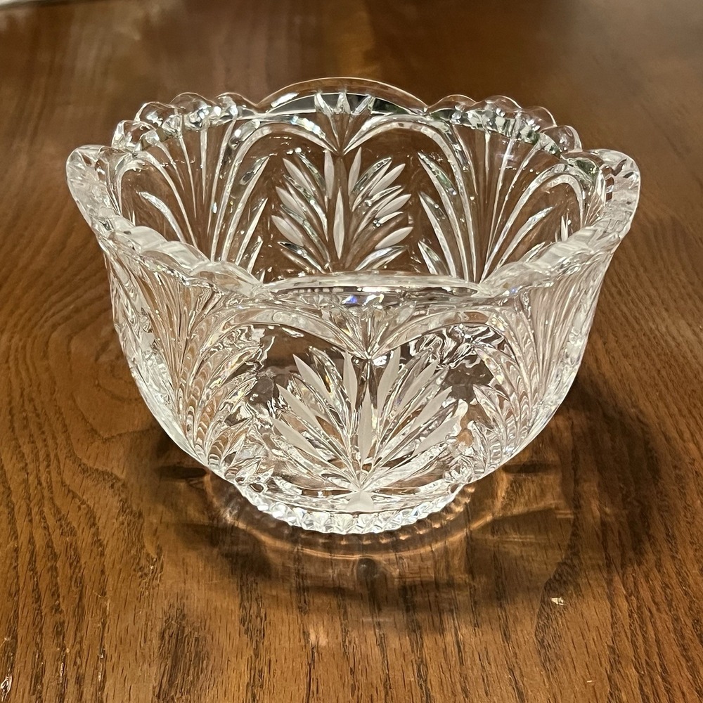 Fifth Avenue Leaded Crystal Vintage Scalloped Bowl with Leaves Fans Design MCM